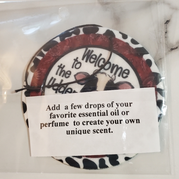 Welcome to the Udder Chaos Cow Car Air Freshener - Picture 3 of 4